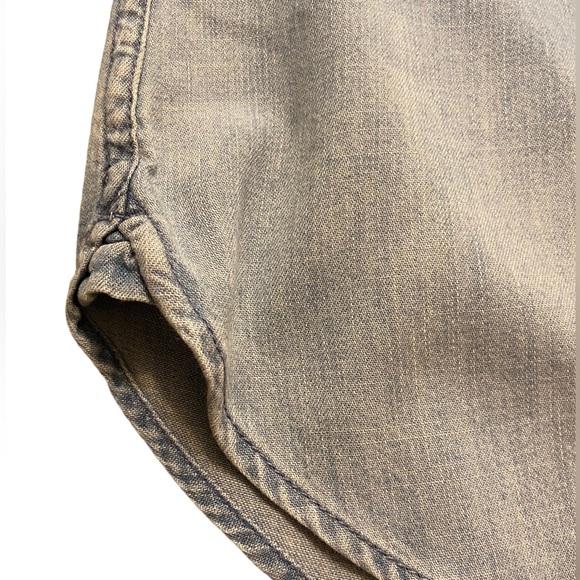 Abercrombie & Fitch light denim, button down shirt, NWT, size Small, $45 - Picture 4 of 7